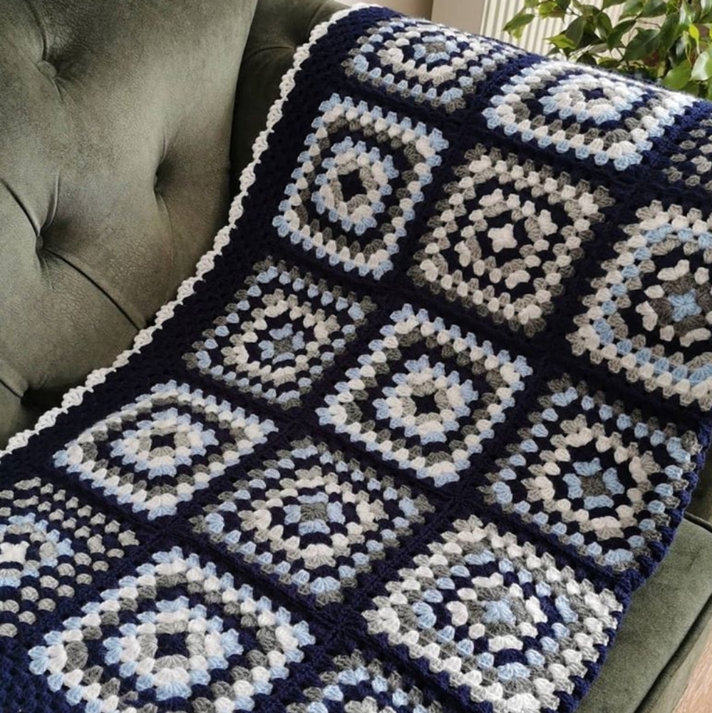 Granny square vintage style crochet blanket/thro
